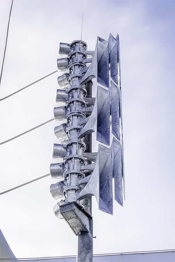 safus elektronische Sirenen schräg von unten